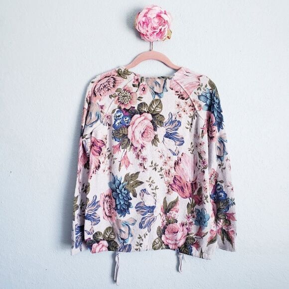 Angel of the North Gray Multicolor Floral Embroidered Wool Lightweight Sweater - Picture 6 of 6